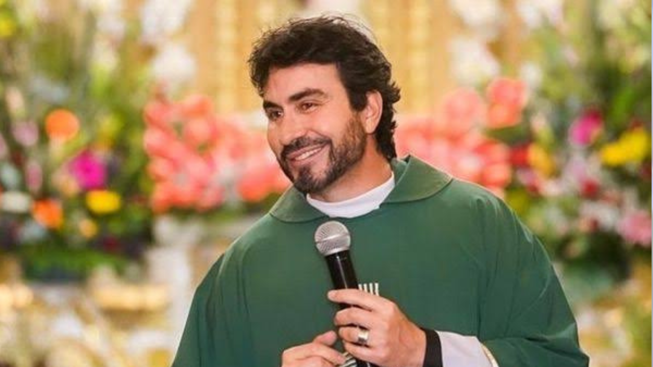 Pastor afirma que depressão de Fábio de Melo é medo de assumir ser gay