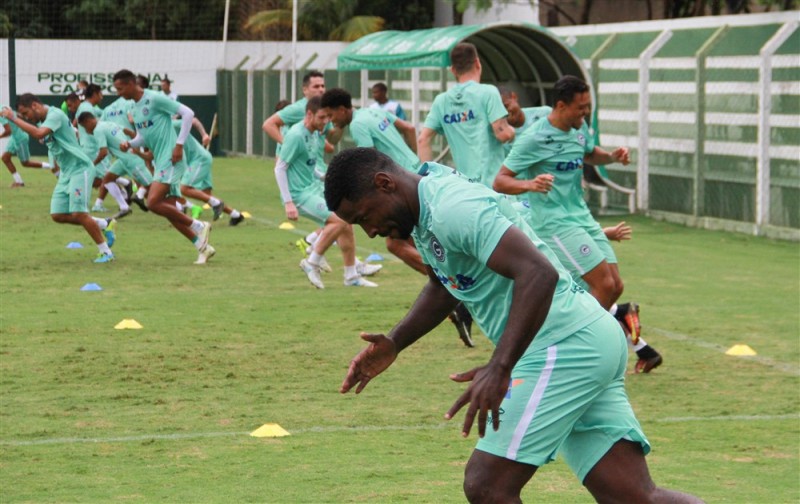 Goiás pode se livrar do rebaixamento hoje 2 f42ebf22f6ded206dd138a1894c49600