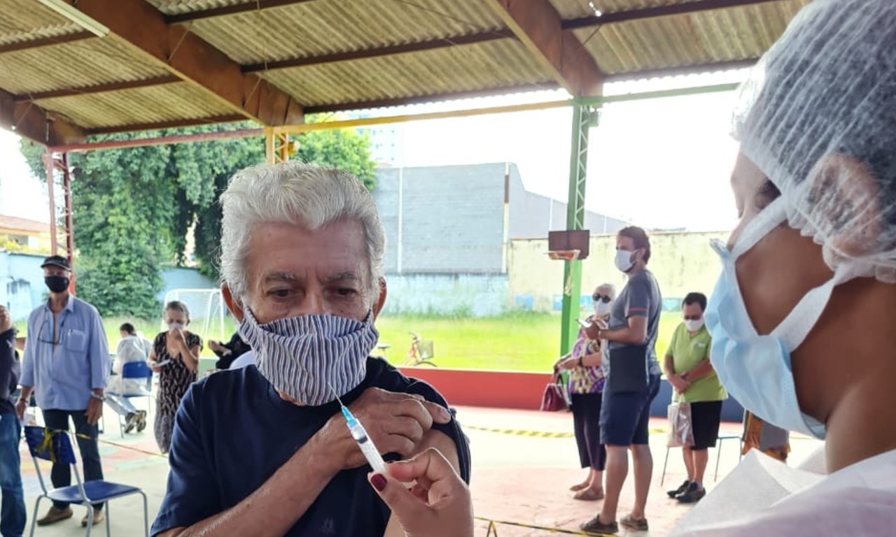 Anteriormente, o ex-ministro, Pazuello, tinha estimado que 77 milhões de pessoas, dos grupos prioritários, seriam vacinados em maio | Foto: reprodução