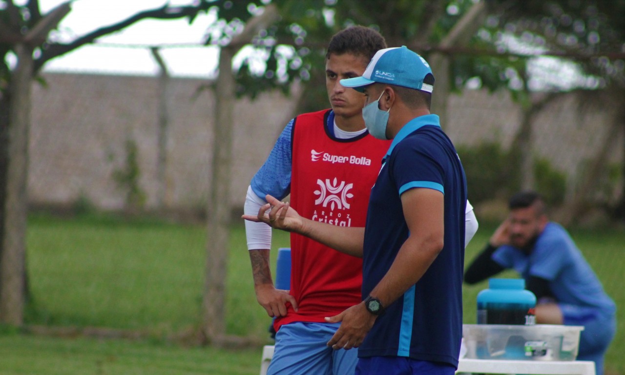 Atacante Matheus Porto deve estar entre os titulares no confronto desta quinta-feira, diante do Anápolis | foto: Diogo Moura / Grêmio Anápolis