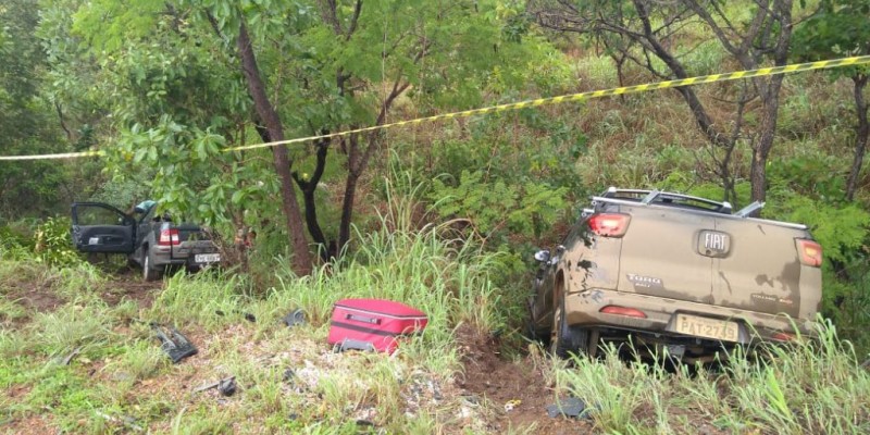 O acidente envolveu um Fiat Toro e uma Fiat Strada (Foto: Divulgação/Corpo de Bombeiros) 