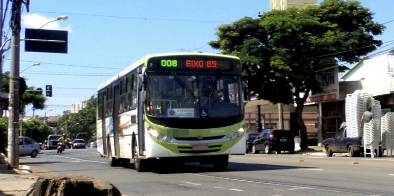 Extinção de linha 185 prejudica estudantes em Goiânia
