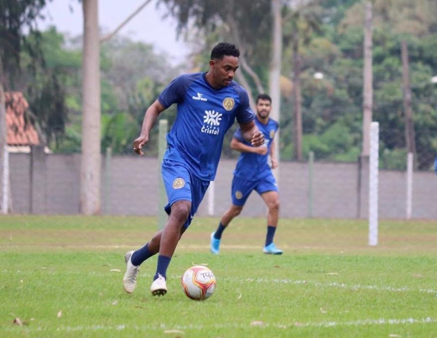 Alex Henrique marcou sete gols no Campeonato Goiano e ultrapassou Roberson | Foto: Nicolle Mendes/Aparecidense