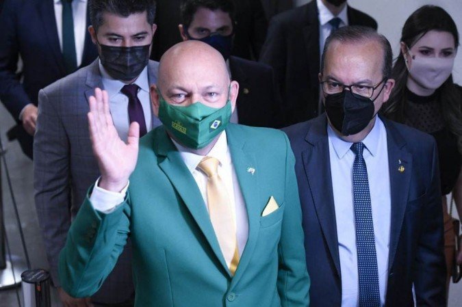 Hang é acusado de pertencer ao chamado “gabinete paralelo”, grupo de apoiadores de Jair Bolsonaro que tem defendido o "tratamento precoce" contra Covid-19 | Foto: Reprodução/ Agência Senado