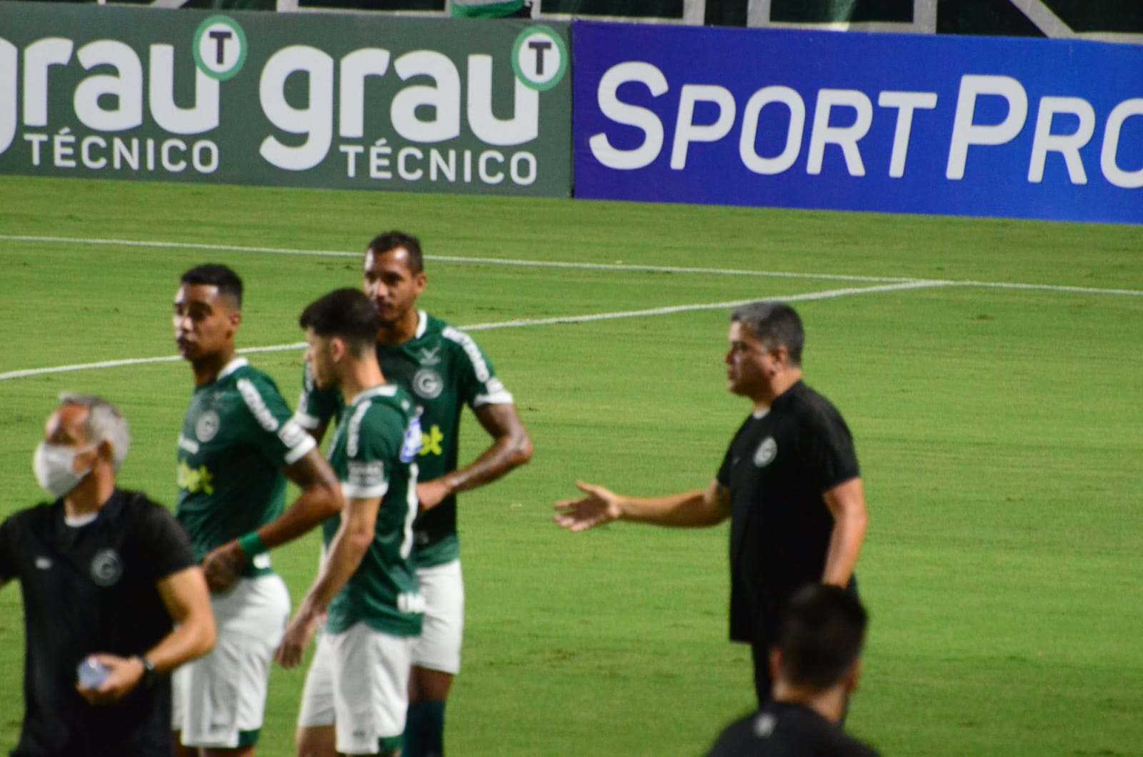 Equipe esmeraldina que chegou a ficar dez jogos invictos, conheceu sua segunda derrota consecutiva na competição | foto: Afonso Cardoso