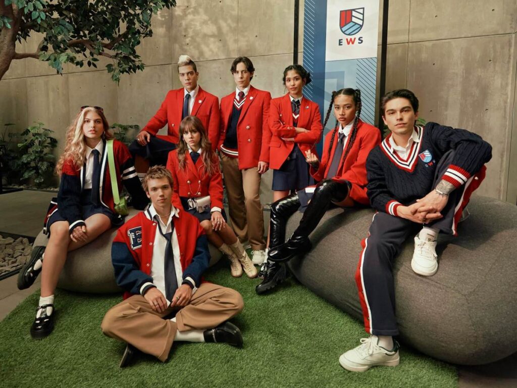 Netflix divulga primeira foto do elenco no remake de Rebelde e1632414862402