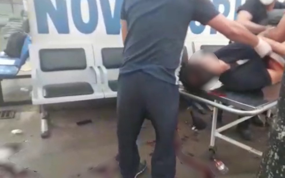 Suspeito de cometer a agressão teve um surto psicótico e, após a confusão, foi conduzido à Central de Flagrantes; a vítima está internada em estado grave. | Imagem: Reprodução