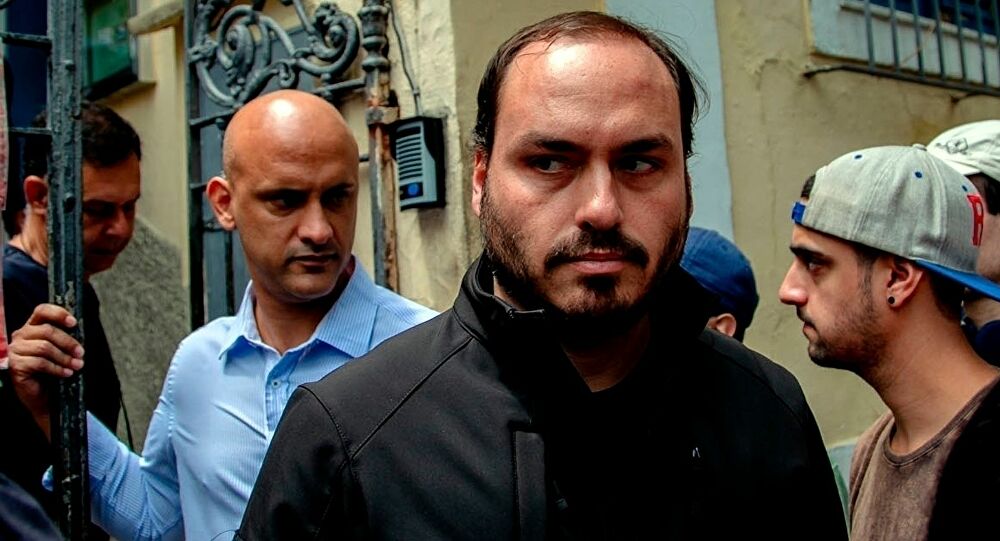 O órgão alega que a organização criminosa comandada por Carlos Bolsonaro teria seis núcleos de atuação. | Foto: Reprodução