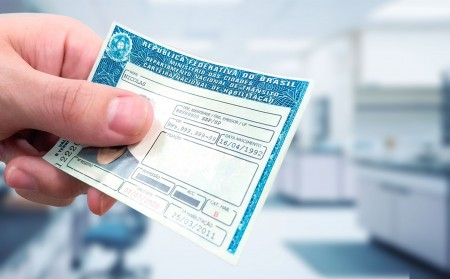 Para se candidatar a uma das vagas, basta acessar o site www.detran.go.gov.br, clicar na aba “CNH Social” e preencher o formulário | Foto: Divulgação