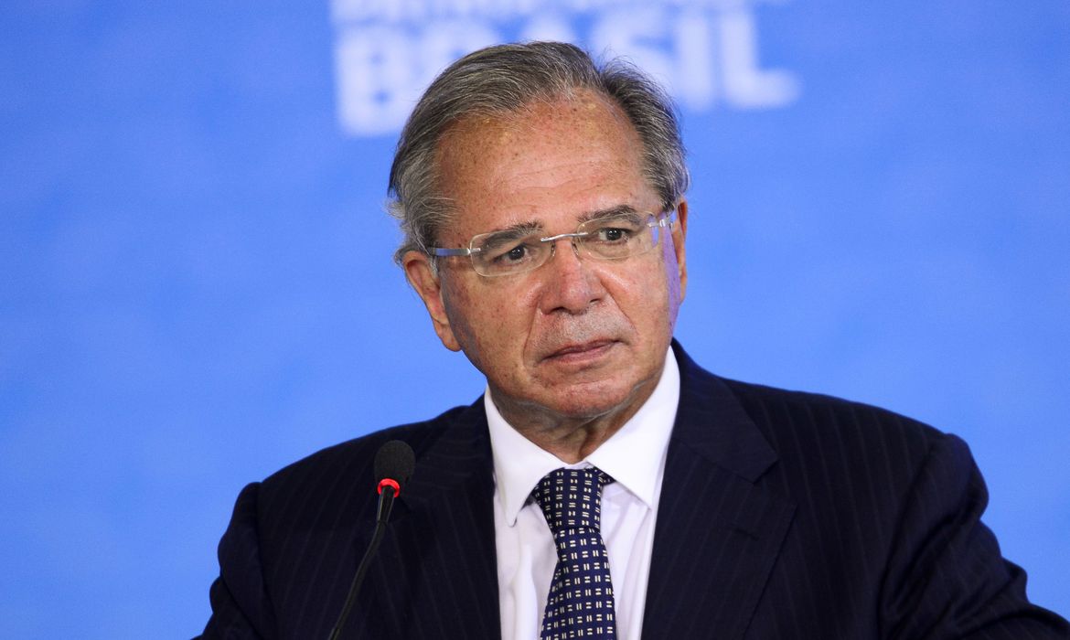 O ministro da Economia, Paulo Guedes, durante cerimônia alusiva à marca de 100 milhões de poupanças sociais digitais Caixa.