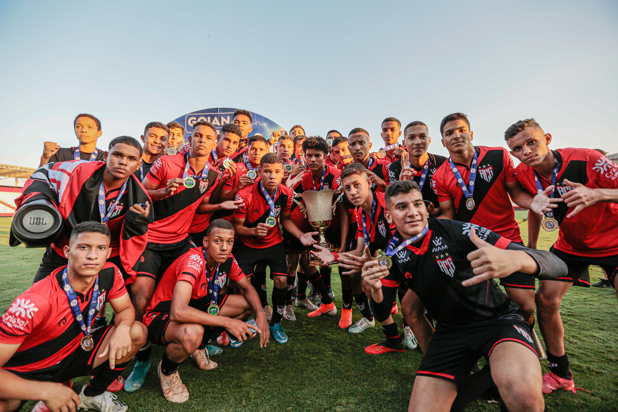Com a pretensão de revelar mais jogadores após mudar filosofia de captação, Atlético-GO celebrou o título do sub-15 | Foto: Bruno Corsino/ACG