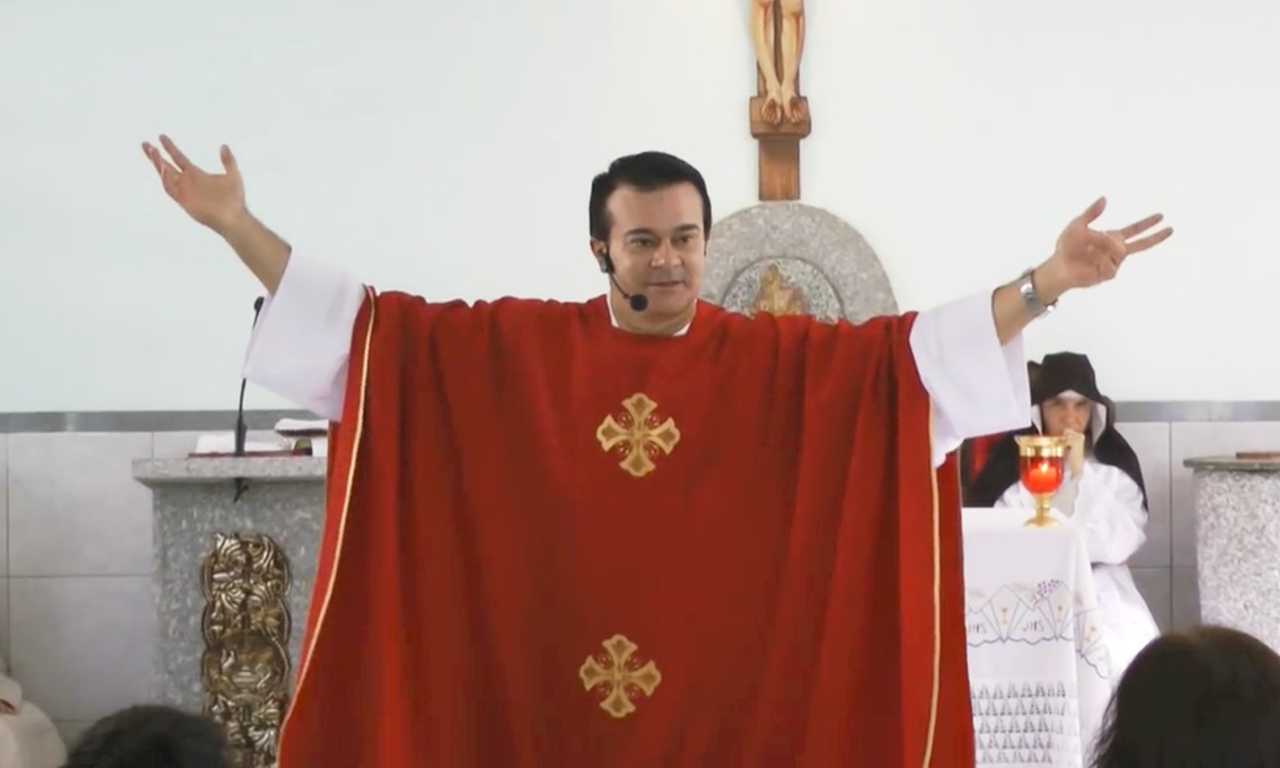 De acordo com site, os crimes ocorreram entre 2011 e 2018. Religioso pediu afastamento do mosteiro, embora a Igreja já tinha conhecimento dos relatos | Foto: reprodução