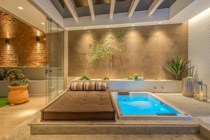 O ofurô é uma das opções mais procuradas hoje pela praticidade, ele não precisa de instalação fixa | Foto: Reprodução