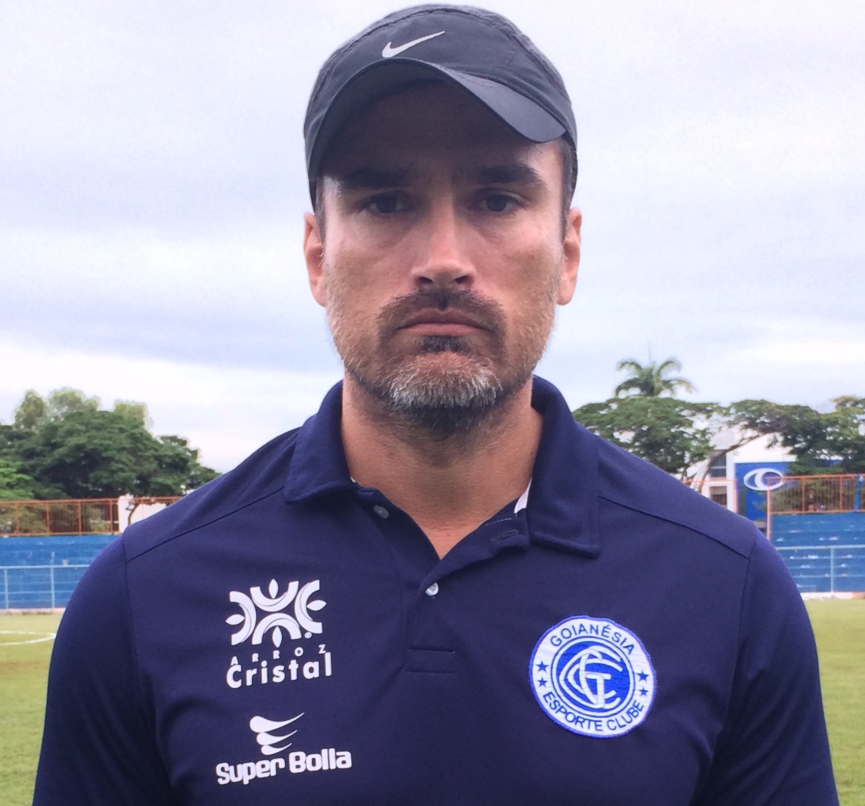 Em 2019, Edson Júnior dirigiu o Goianésia nas cinco primeiras partidas do Campeonato Goiano daquele ano | Foto: Breno Modesto