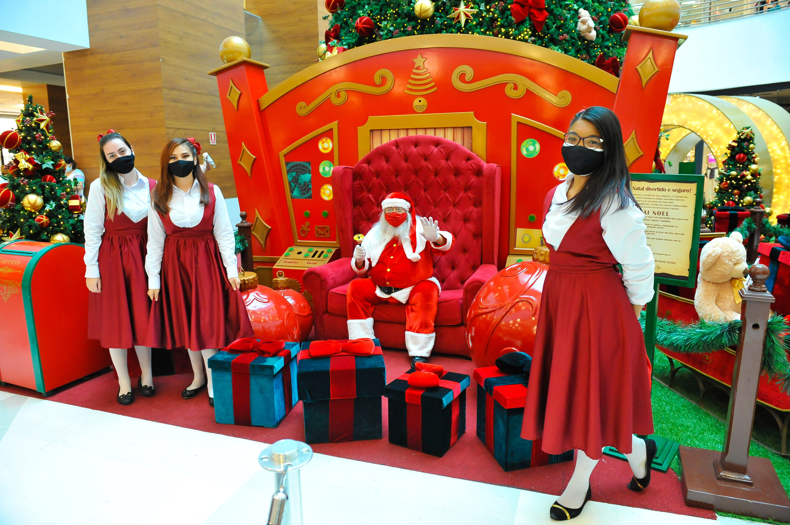 Otimistas, centros de compras investem pesado em decorações para atrair consumidores | Foto: Reprodução