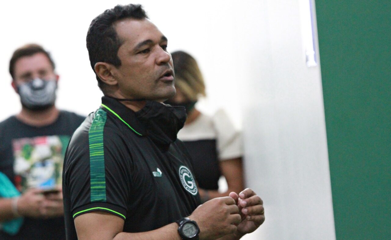Treinador explicou também o porque da ausência de Apodi na vitória sobre o vice-líder na última rodada | foto: Rosiron Rodrigues / Goiás EC