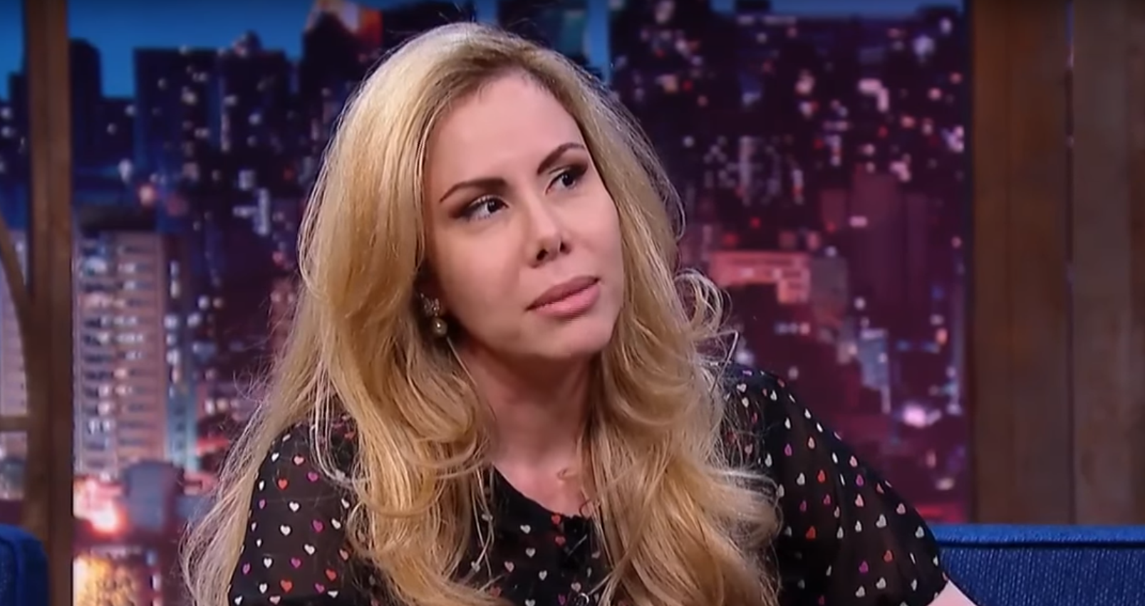 "Não vou falar o nome dele, mas ele é o próximo, se ele não se consertar. Deus falou de mais um, tem mais um na lista aí”, afirmou Sarah Sheeva | Foto: Reprodução