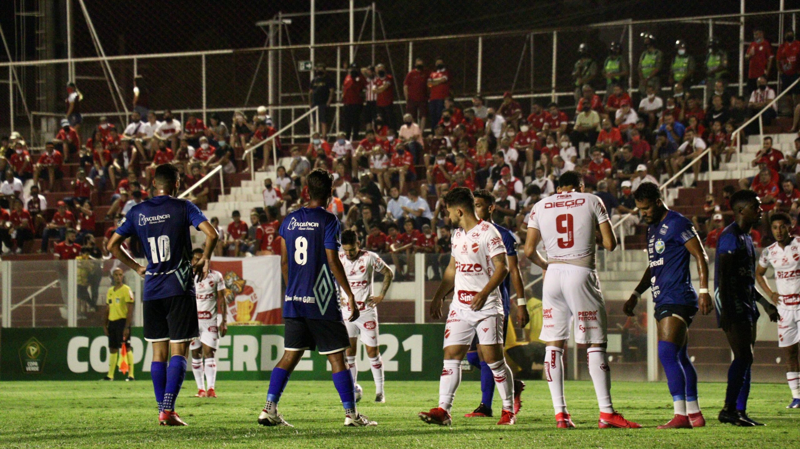 No Estádio Onésio Brasileiro Alvarenga, o Colorado derrotou o Nova Mutum, no jogo de ida das semifinais, por 3 a 0 | Foto: Douglas Monteiro/Vila Nova FC
