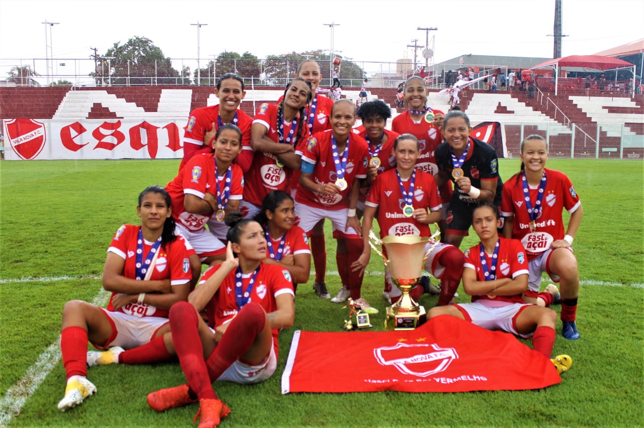 No Estádio Onésio Brasileiro Alvarenga, o Tigre derrotou o Aliança por 2 a 1 e ficou com a taça do Campeonato Goiano Feminino | Foto: Diogo Moura