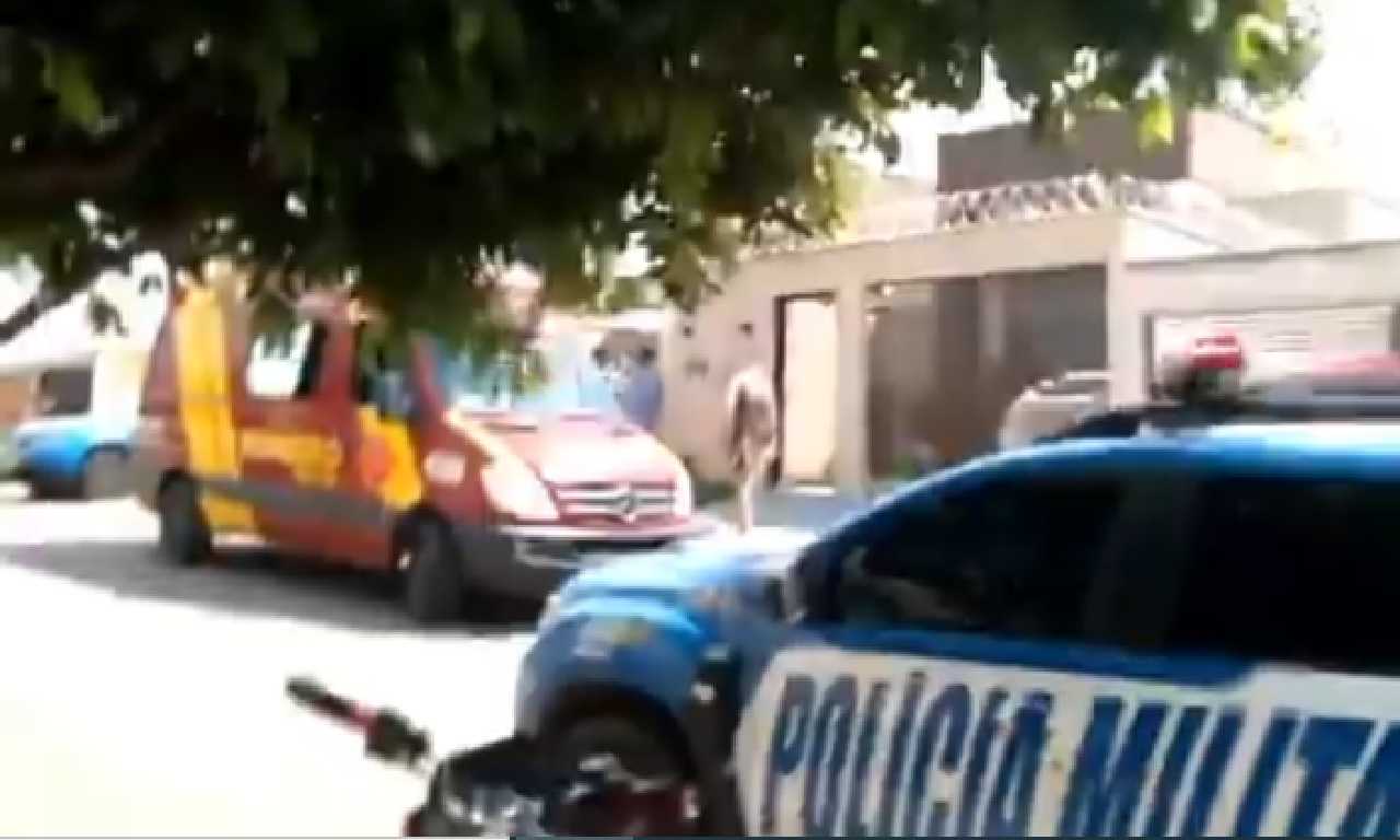 O crime ocorreu na manhã desta sexta-feira (26/11). Informações prévias é que o suspeito é irmão e sobrinho das vítimas | Foto: reprodução