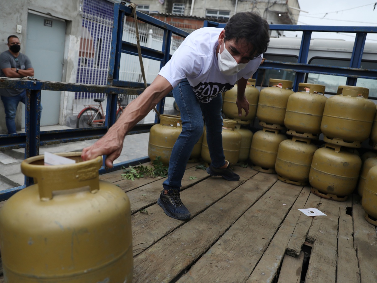 O valor do benefício é de R$ 52 e corresponde a 50% da média do preço do botijão de 13 quilos (kg) de gás. O beneficio foi liberado para essas regiões devida a situação de calamidade pública | Foto: Reprodução