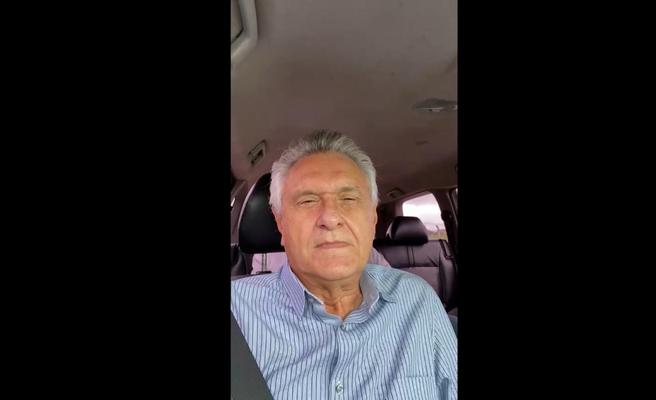 Governador Ronaldo Caiado (DEM) viaja pelo nordeste goiano em carro para chegar a áreas isoladas