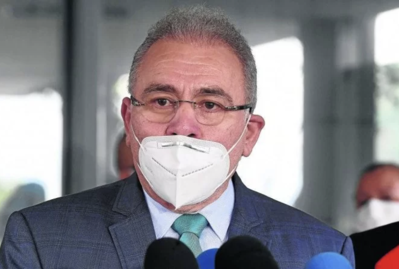 Na última segunda-feira (6), Barroso deu 48 horas para governo dar explicações sobre passaporte da vacina contra Covid-19 para viajantes. | Foto: Reprodução/Internet