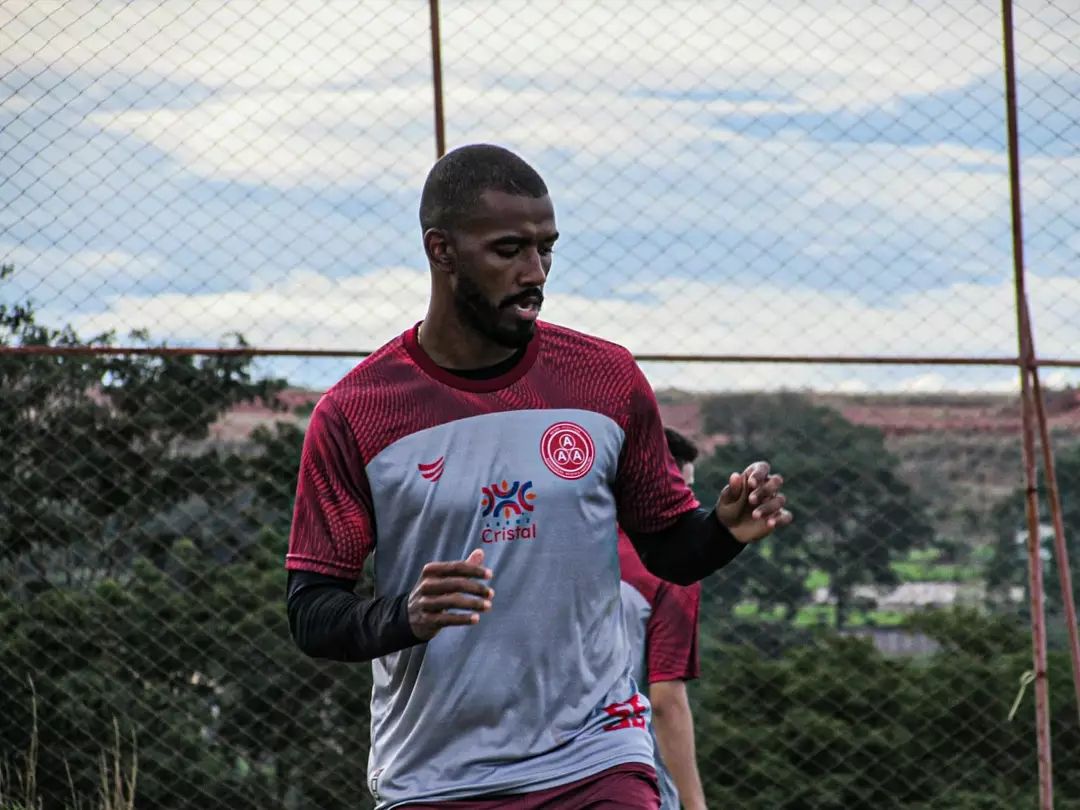 Ex-Anapolina, o zagueiro Dedé reforçará o Azulão do Vale em 2022 | Foto: AA Anapolina