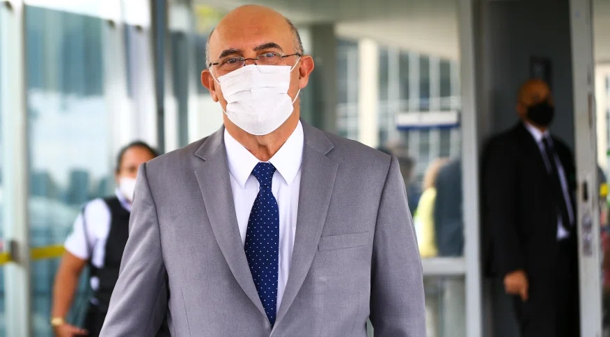 Ministro Milton Ribeiro assinou despacho publicado nesta quinta-feira (30) no Diário Oficial da União com orientações para as instituições. | Foto: Reprodução