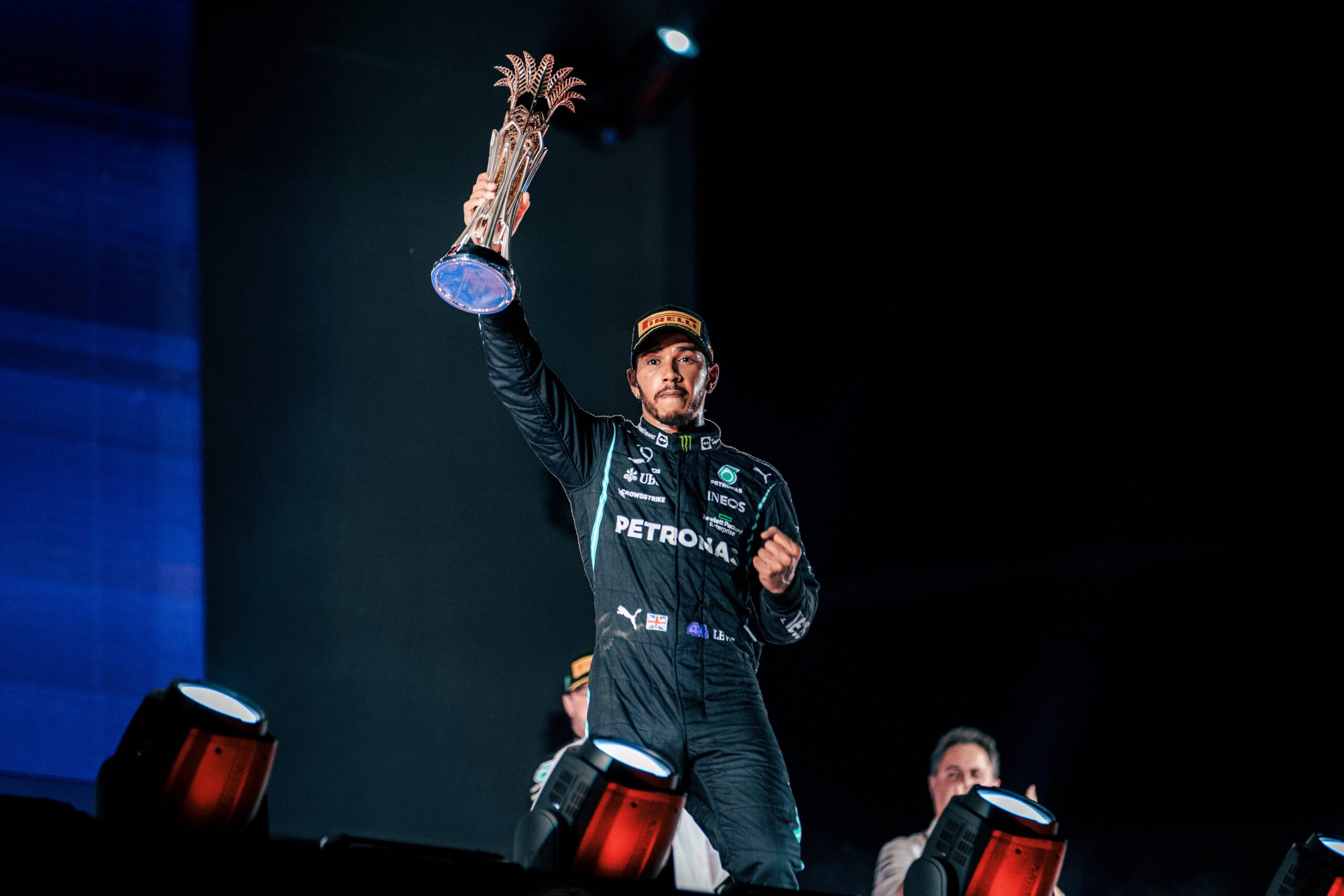 Com a vitória, Lewis Hamilton chegou aos 369,5 pontos e se igualou a Verstappen | Foto: Mercedes