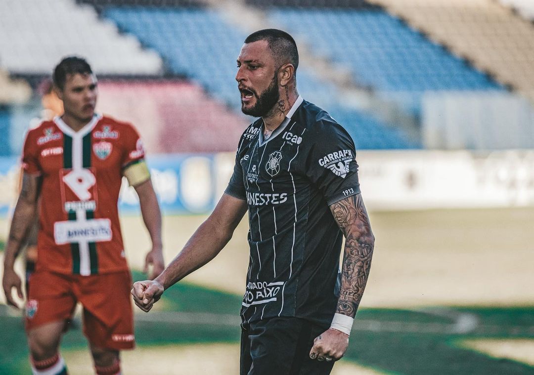 O lateral-esquerdo Murilo Rusalen, de 28 anos, é mais um reforço do Goianésia para a temporada de 2022 | Foto: Acervo pessoal