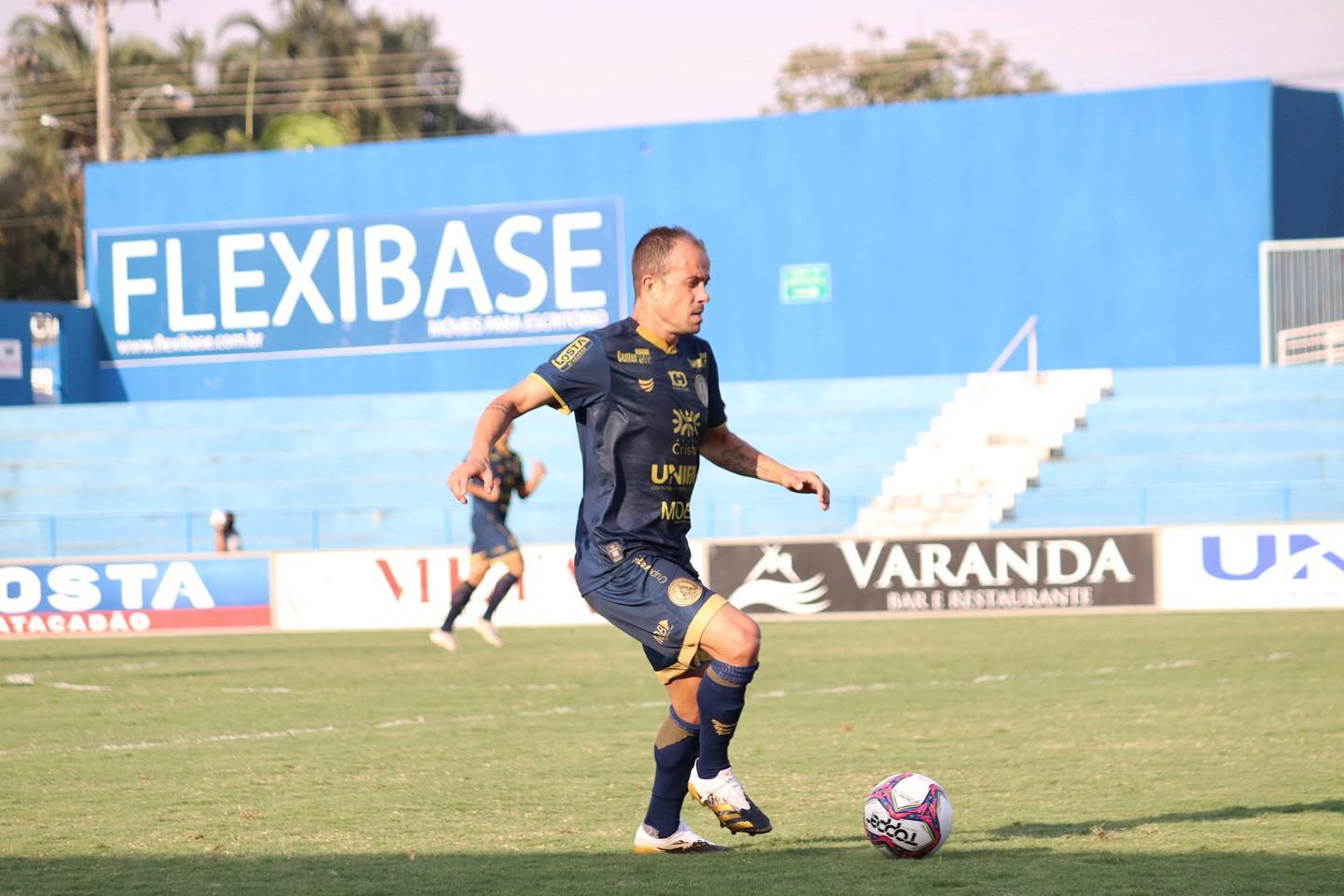 O lateral-direito Rafael Cruz retorna ao Goianésia, onde atuou em 2018, ajudando o clube a retornar à elite do futebol goiano | Foto: Nicolle Mendes/AA Aparecidense
