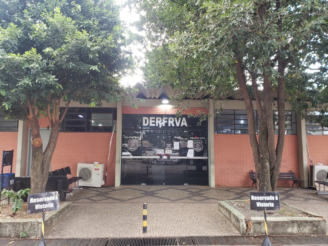 Lucas Martineli Ferron foi preso nesta quarta-feira (15) em Goiânia após alugar Jeep Compass e rejeitar as tentativas de contato da locadora. | Foto: Reprodução