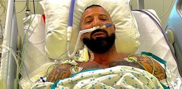 Kickboxer não havia se imunizado e apelidava o coronavírus de “pequeno vírus” | Foto: reprodução