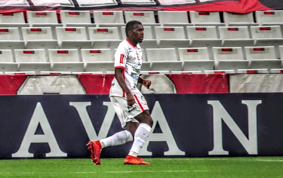 Zagueiro foi titular absoluto no Rio Branco na disputa da Série D antes de ser campeão pelo São Joseense | foto: Arquivo pessoal