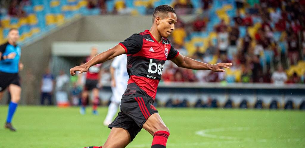 João Lucas atuou nas categorias de base do Goiás e em caso de negociação com futebol internacional, equipe esmeraldina recebe 10% | foto: Arquivo pessoal