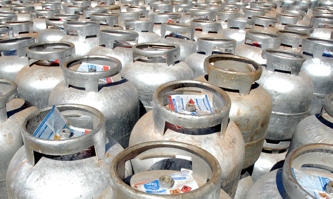 O auxílio tem valor de R$ 52, cerca de 50% do valor de um botijão de 13 quilos. | Foto: Reprodução/Internet