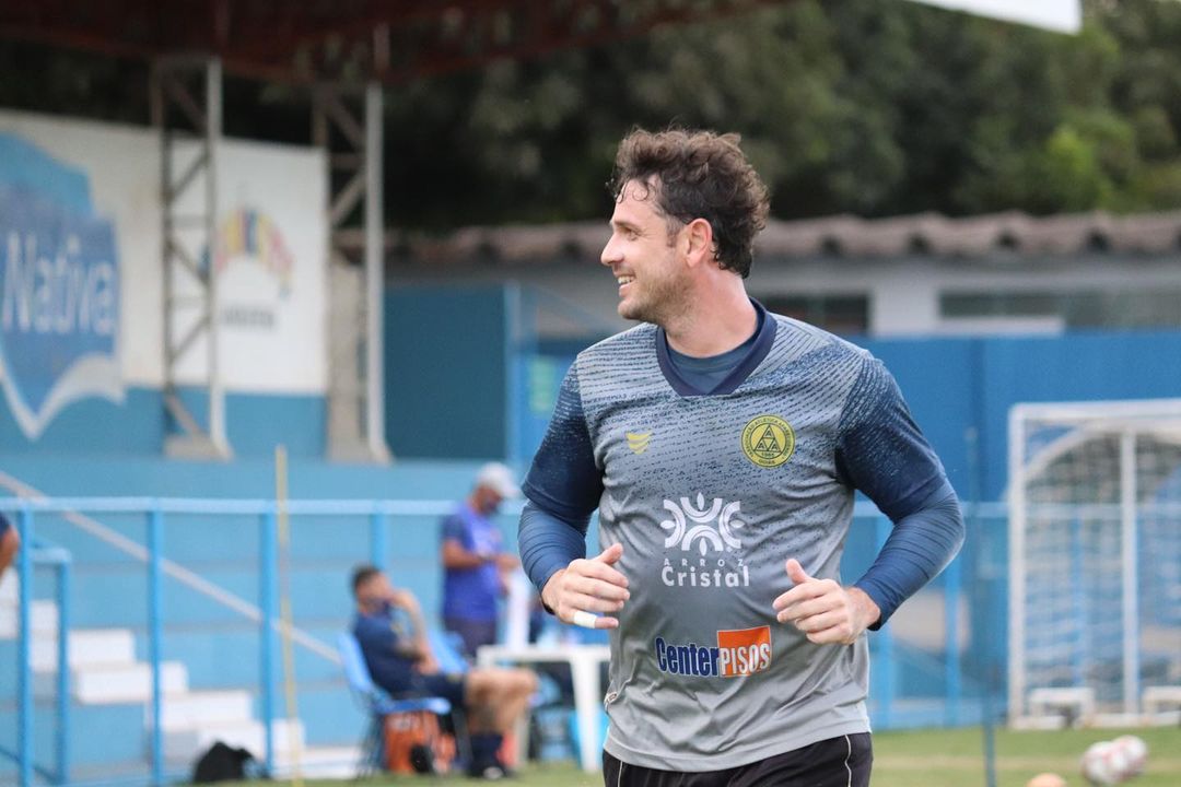 Goleiro segue no clube onde disputará posição com o também experiente Pedro Henrique | foto: Nicolle Mendes / Aparecidense