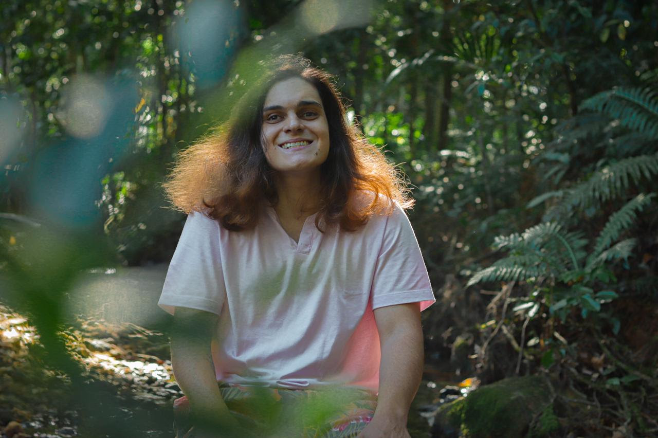 Artista aborda a compaixão, a essência humana, o autoconhecimento, e propaga boas energias | Foto: Reprodução