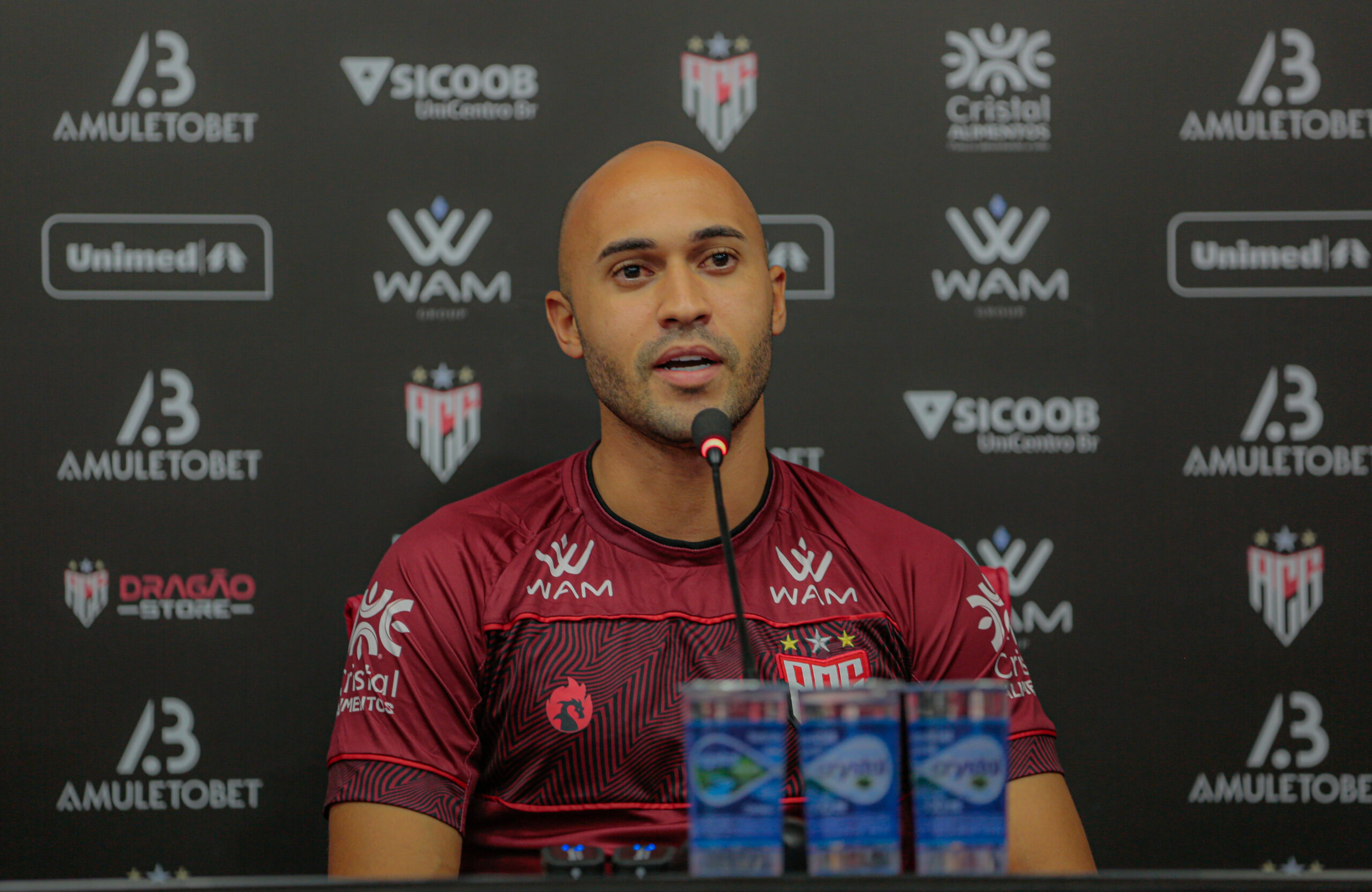 Dudu deve iniciar a temporada de 2022 como titular da lateral-direita atleticana | Foto: Bruno Corsino/Atlético-GO