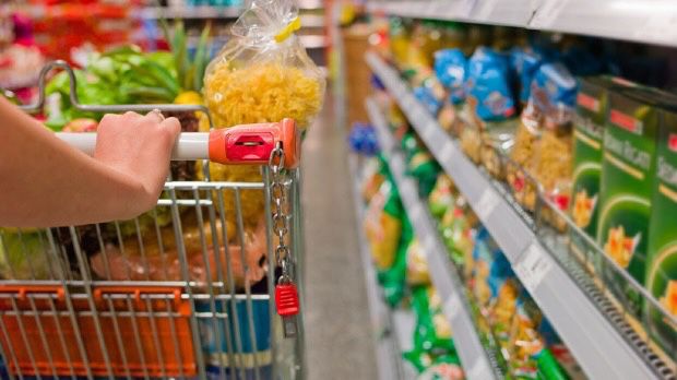 O aumento no índice tem colocado a população de baixa renda em risco, além de afetar pequenos negócios e ações sociais. | Foto: Reprodução/Internet