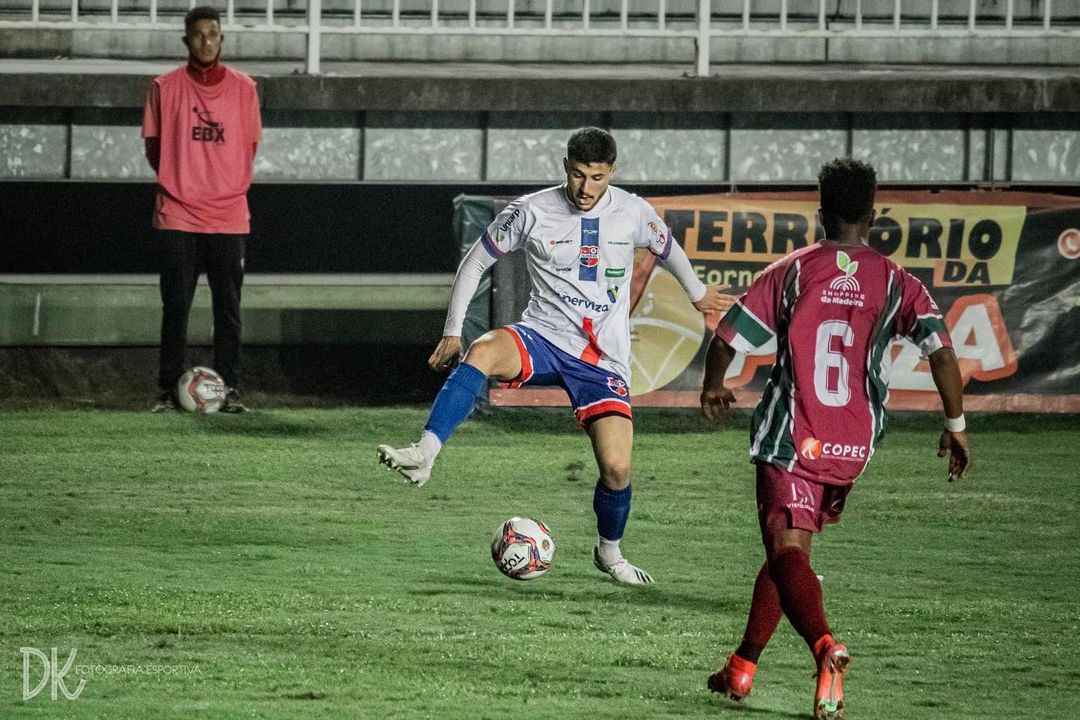 Lateral Bartell foi o primeiro reforço da Jataiense anunciado; ele estava atuando por último no Caçador-SC | foto: Arquivo Pessoal