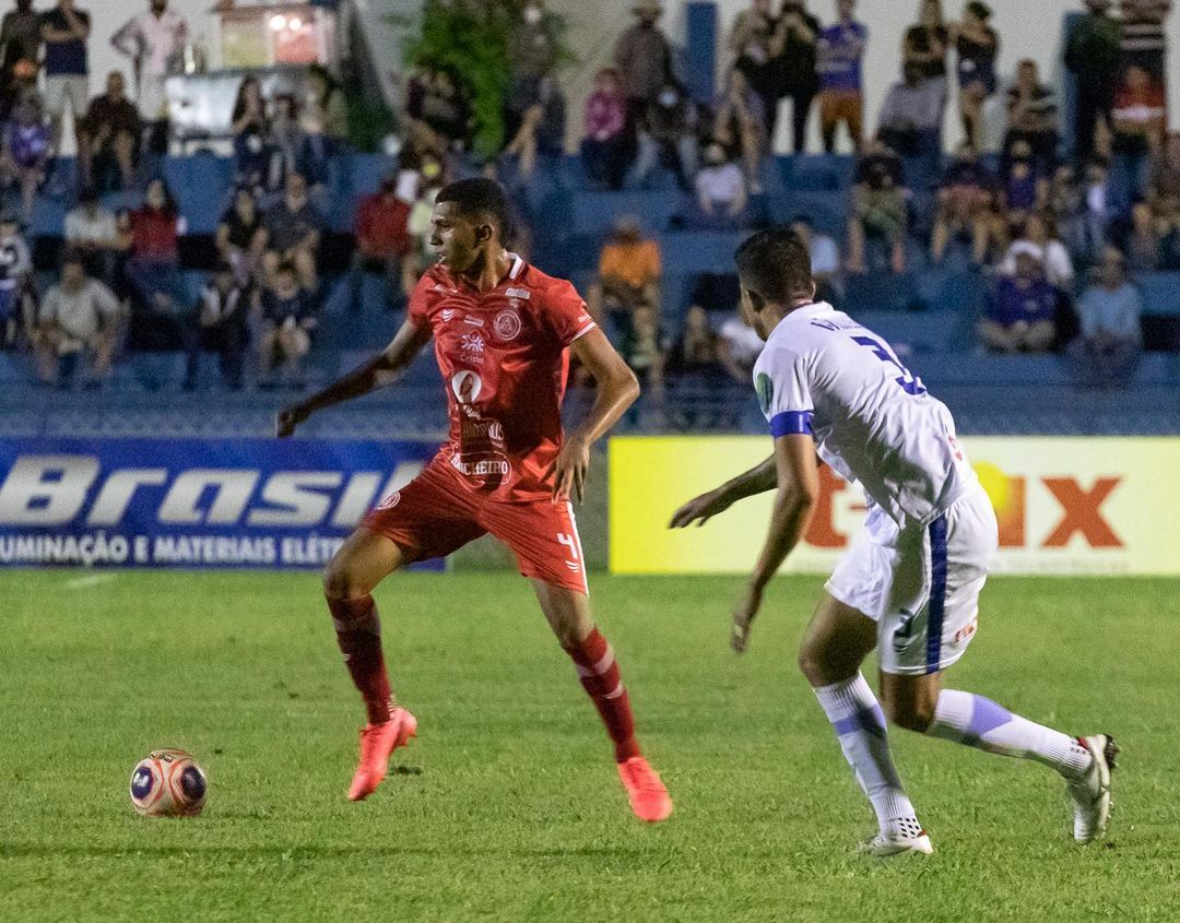 Matheus Barbosa estava atuando recentemente na Anapolina na disputa da Divisão de Acesso | foto: Arquivo pessoal