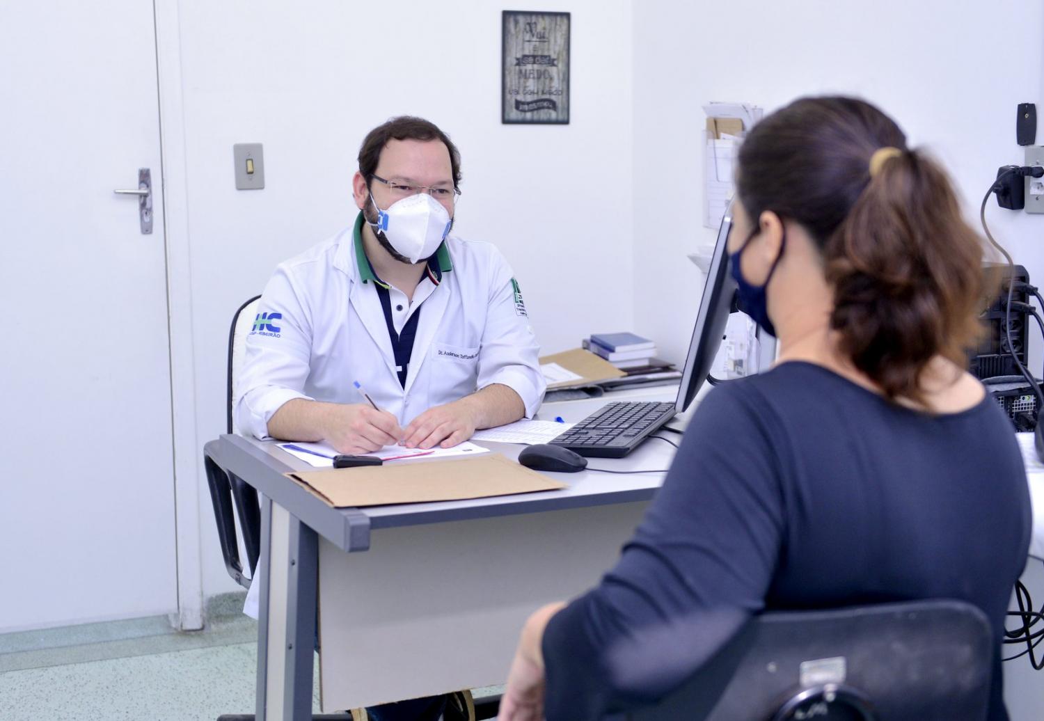A taxa de positividades dos casos saltou de 6%, na semana do Natal, para 15% na semana do Réveillon | Foto: Eliando Figueira RIC/PMI
