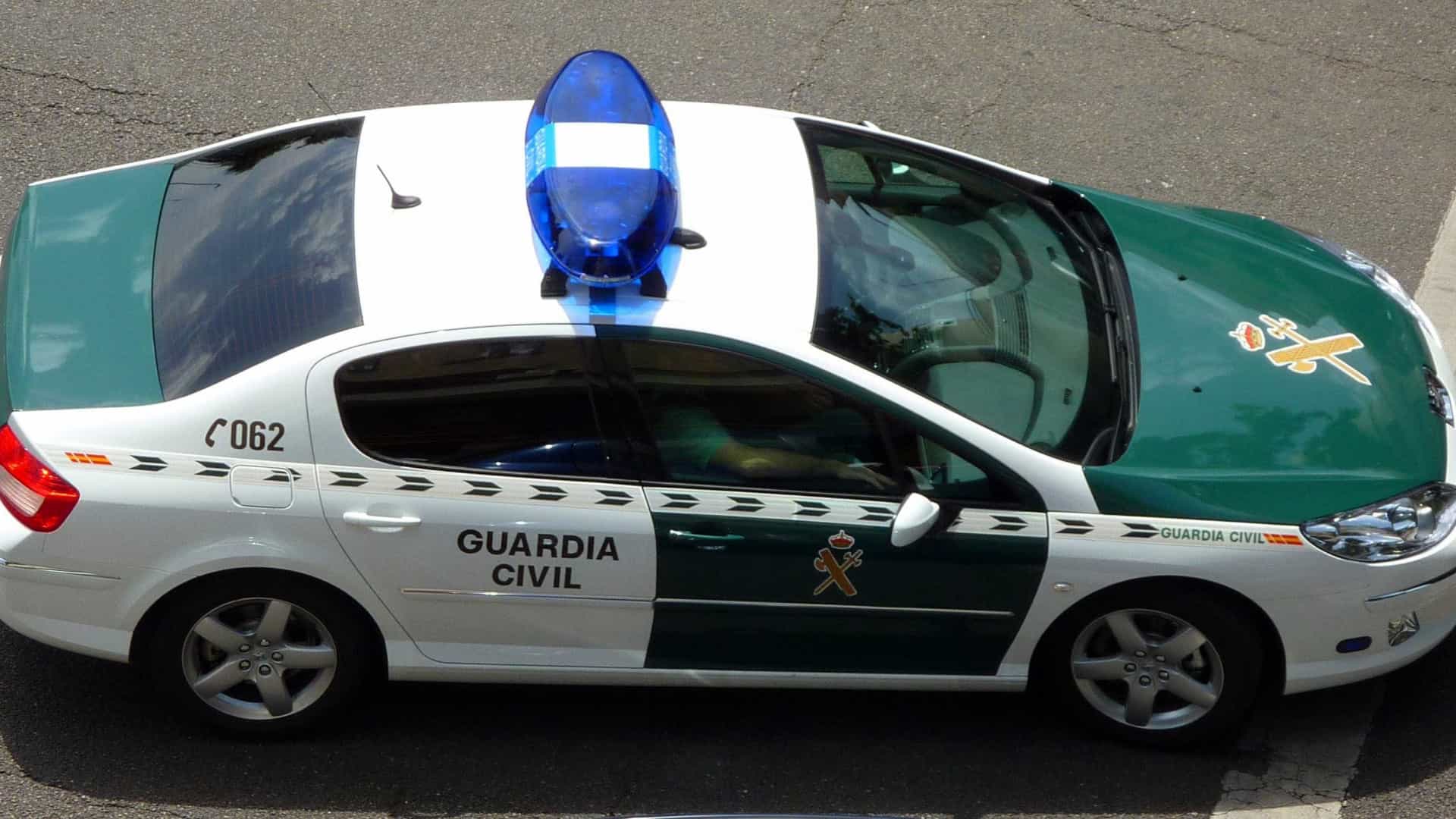 A Guarda Civil espanhola afirmou que as duas crianças, de 12 e 14 anos, não frequentavam a escola desde novembro, quando foram raptados pela mãe. | Foto: Reprodução