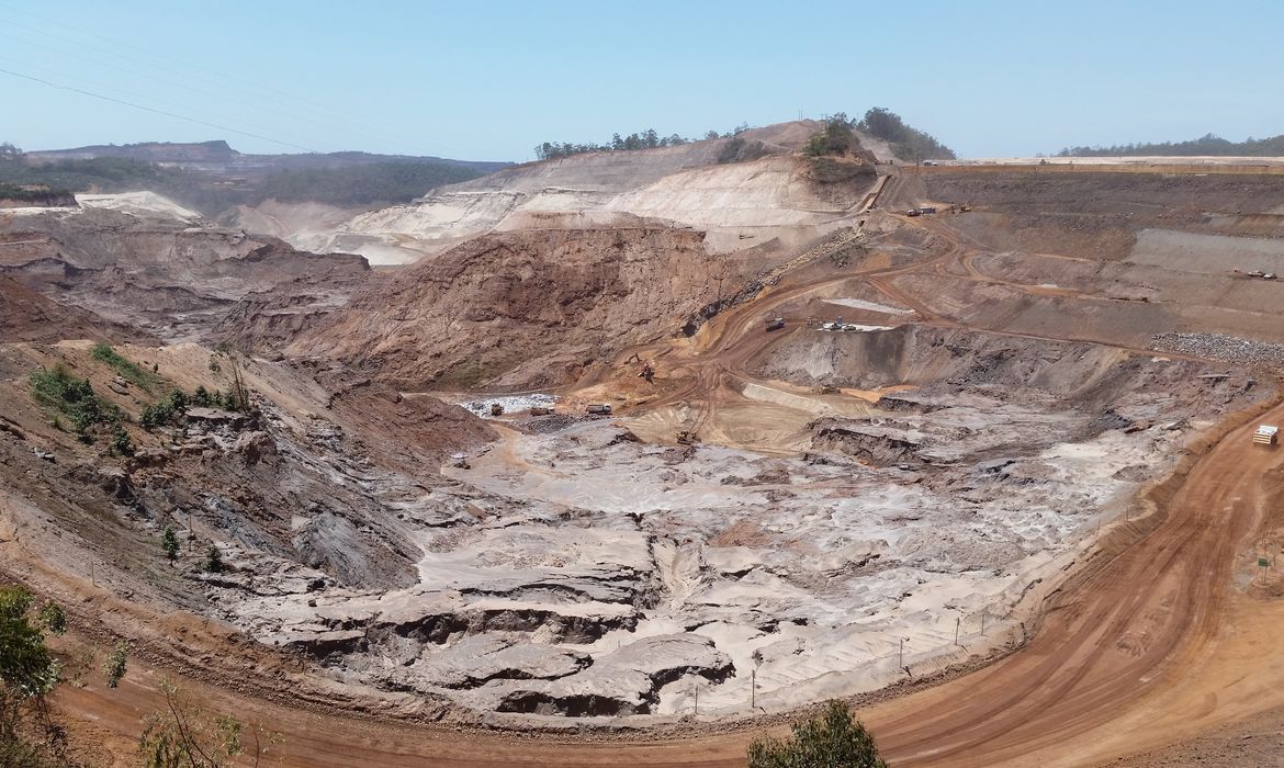 Mariana/MG - Moradores atingidos pelo rompimento da barragem do Fundão ainda não sabem quando serão indenizados pela Samarco (Léo Rodrigues/Repórter da Agência Brasil)