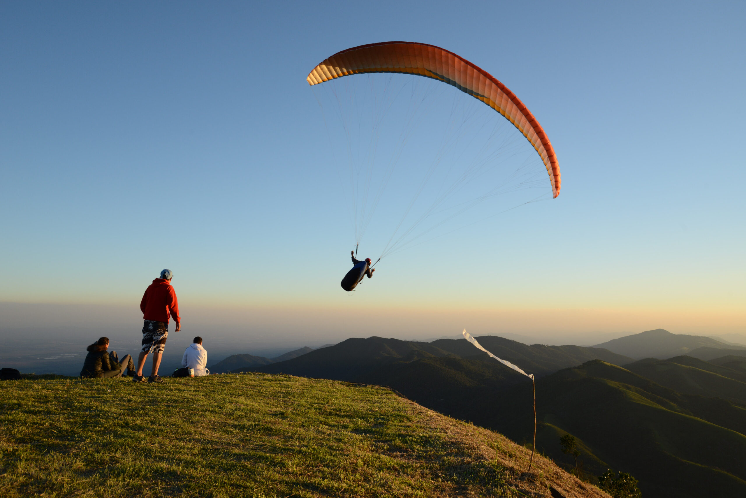 Emoldurada por picos e cachoeiras, a turística cidade de Santo Antônio do Pinhal (SP), é o cenário perfeito para dias tranquilos | Foto: Reprodução