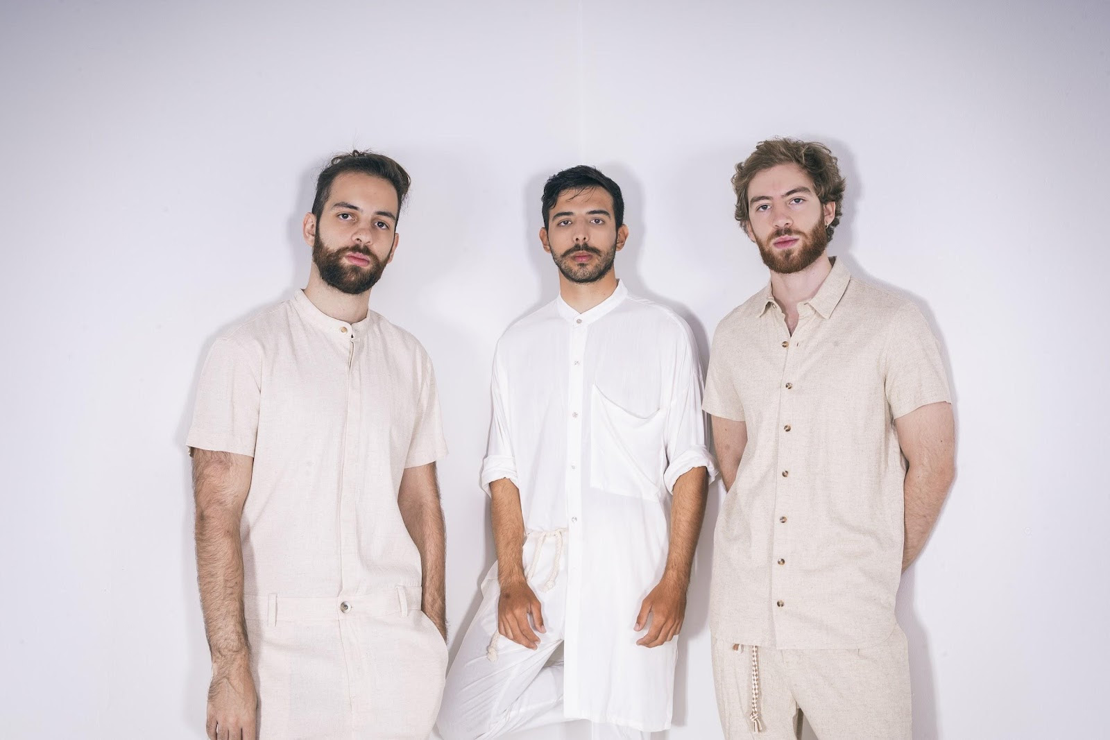 Inclusão de trechos de guitarra e sons marcantes fez parte desse ar de provocação que os integrantes desejaram trazer | Foto: Reprodução