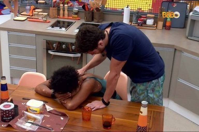 Participante foi desclassificada do reality show após bater com um balde na cabeça de Natália durante o jogo da discórdia | Foto: reprodução/GloboPlay