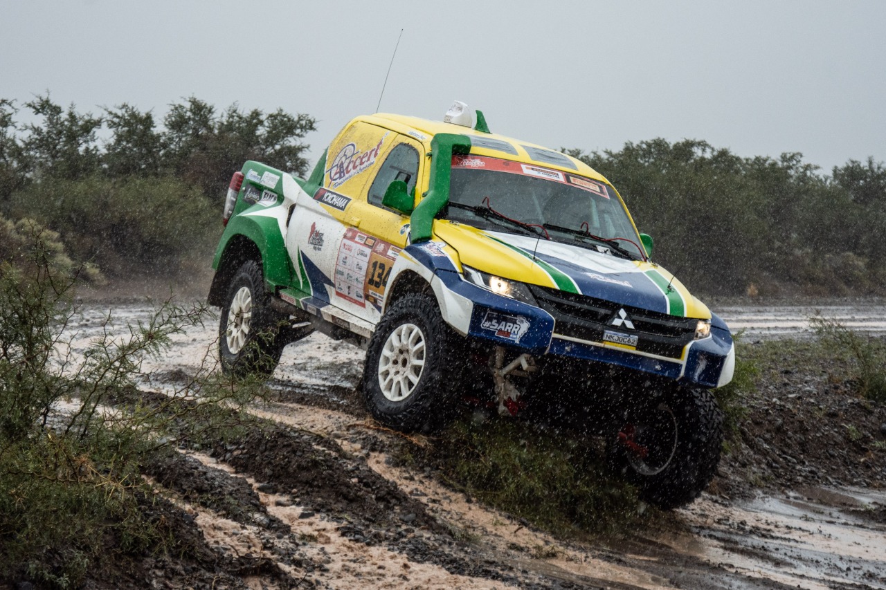 Na primeira fase da maratona para autos, Cristiano Rocha e Anderson Geraldi conseguiram virar o resultado na última especial do dia e repetem vitória | Foto: Paco Foto Agência